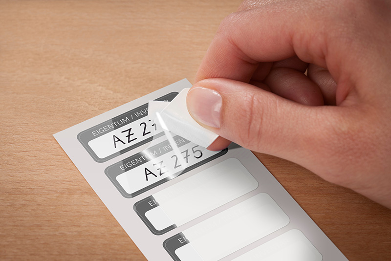 Naklejki inspekcyjne z laminatem 6901_4004182069011_Etikett_Inventar_Inventar-Etikett_mit_Laminat_schwarz_2_part